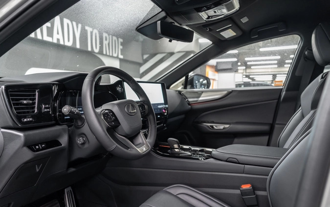 Lexus NX cena 279900 przebieg: 50, rok produkcji 2023 z Kraków małe 352